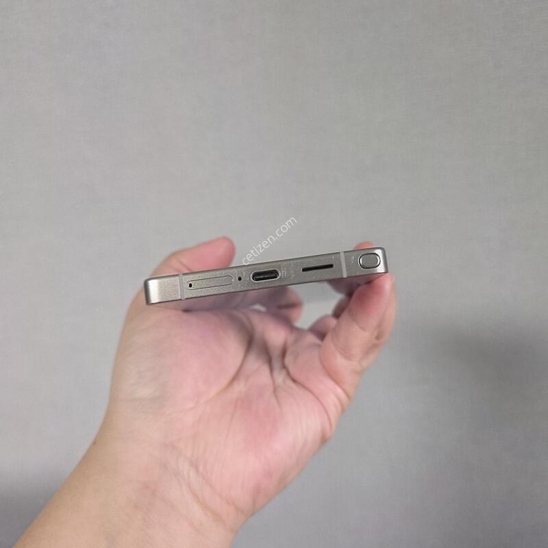 ������ S25��Ʈ�� ƼŸ�� ���� 512�Ⱑ SS�� �Ⱦƿ�~