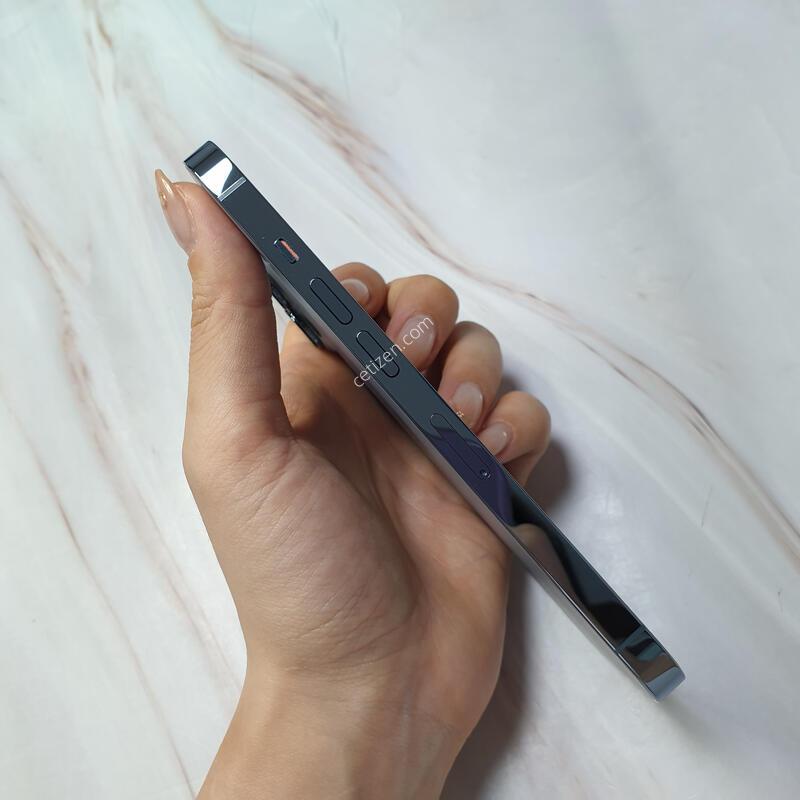 ������13���� ���� 512G A�� �Ǹ��մϴ�