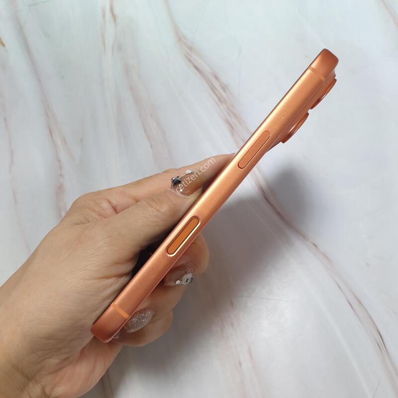 ������17���� �ڽ��Ϳ����� 512G S�� �Ǹ��մϴ�-���͸�92%