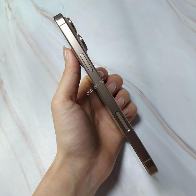 ������ 16���θƽ� ����ƮƼŸ�� 256G A�� �Ǹ��մϴ�