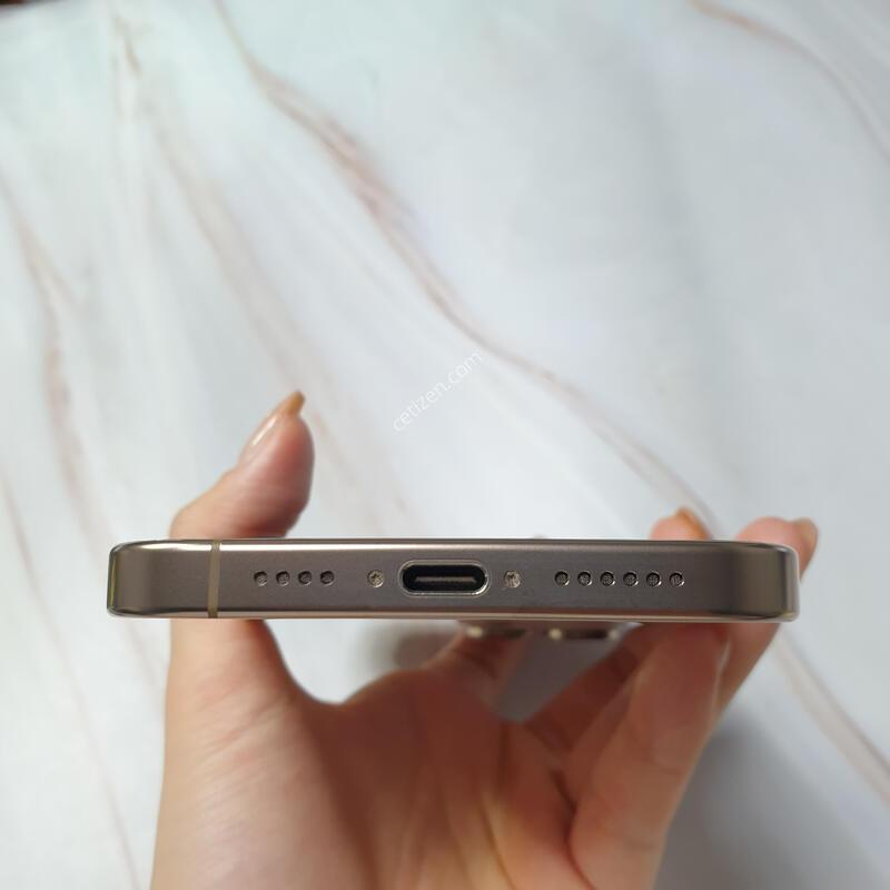 ������ 16���θƽ� ����ƮƼŸ�� 256G A�� �Ǹ��մϴ�