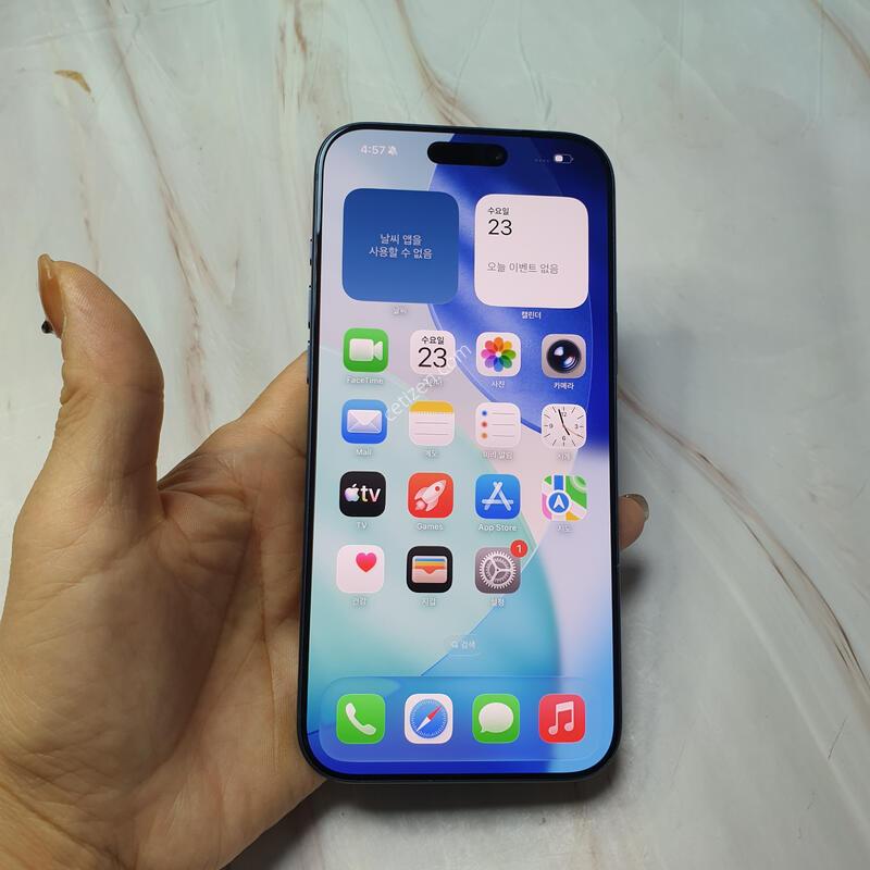 ������17���θƽ� ������ 256G A�� �Ǹ��մϴ�