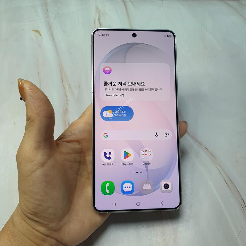 SK ������ S26��Ʈ�� ȭ��Ʈ 512G �̻��� S�� �Ǹ��մϴ�