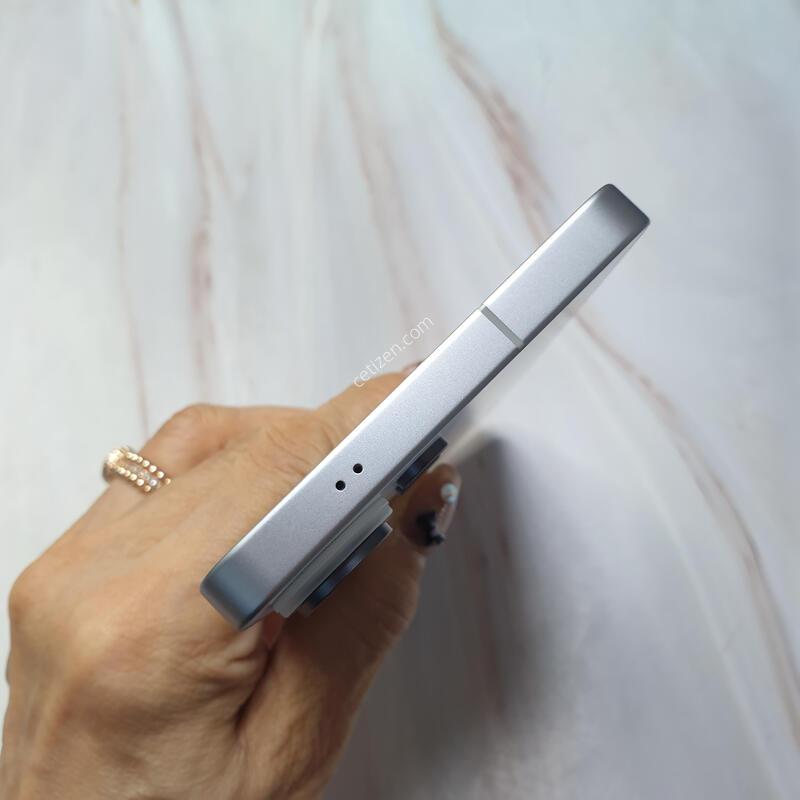 SK ������ S26��Ʈ�� ȭ��Ʈ 512G �̻��� S�� �Ǹ��մϴ�