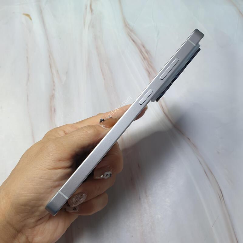 SK ������ S26��Ʈ�� ȭ��Ʈ 512G �̻��� S�� �Ǹ��մϴ�