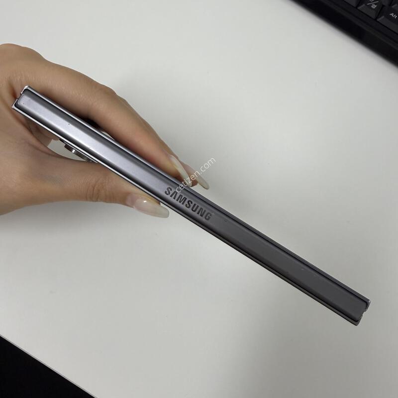 ������Z����SE ���� 512GB