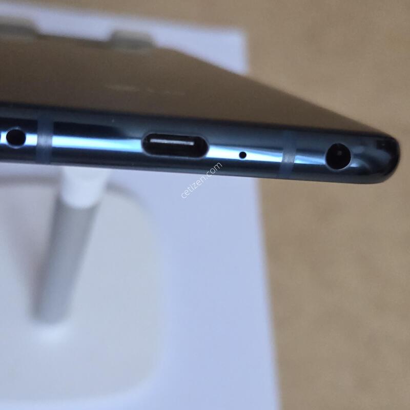LG V40 �˴ϴ�