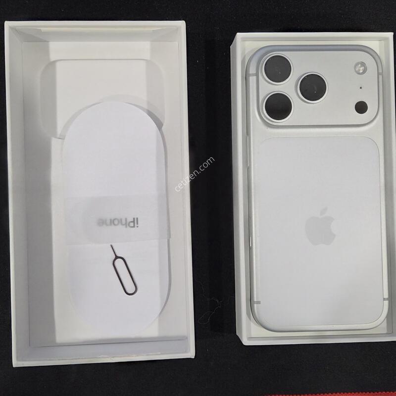 ������ 17���� �ǹ� 512G �Ǹ��մϴ�.