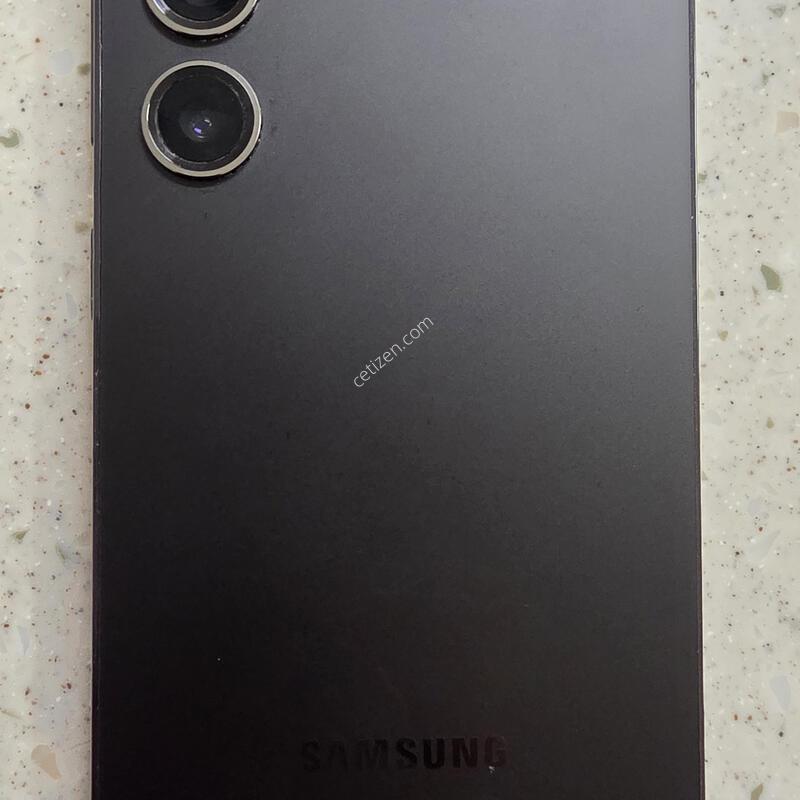 �Ｚ���� ������S23  256GB �������� �˴ϴ�.