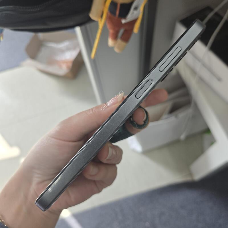 ������ ���̵�7 �׷��� 128GB �ܰ����� �ܻ� ������