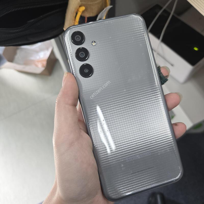 ������ ���̵�7 �׷��� 128GB ������ �ܻ�