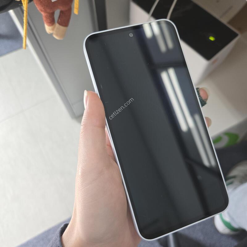 ������ A35 ���̽����� 128GB ���ܻ� ������