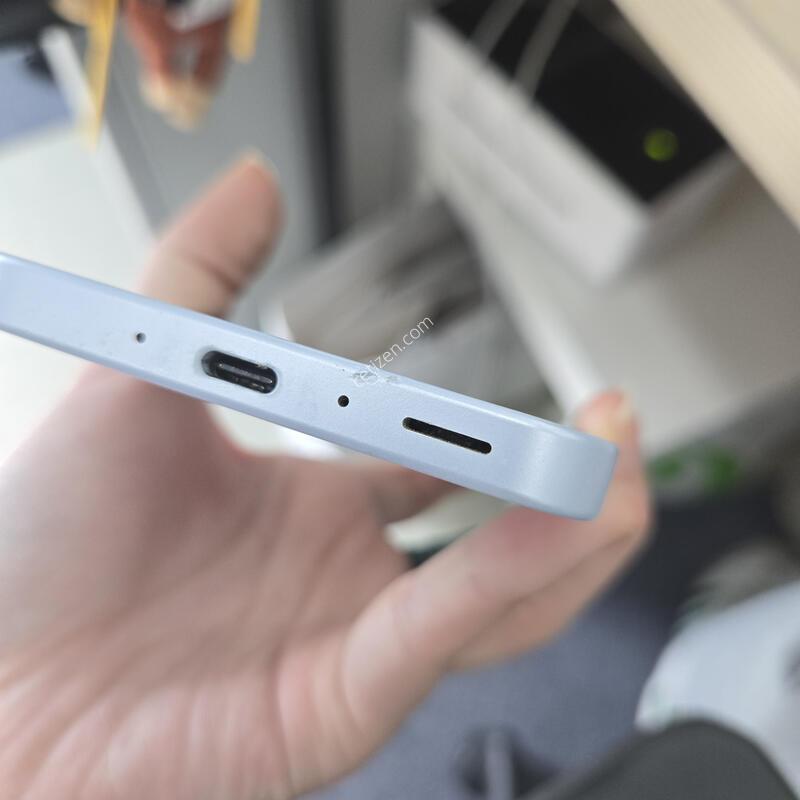 ������ A35 ���̽����� 128GB ���ܻ� ������