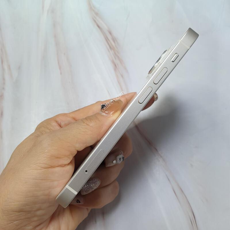 ������13�̴� ȭ��Ʈ 256G S�� �Ǹ��մϴ�