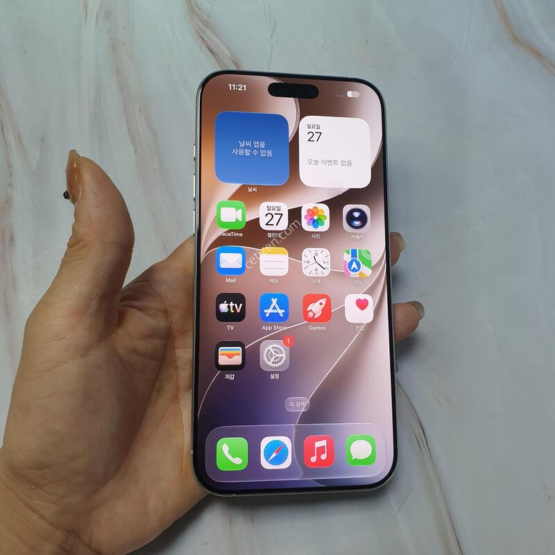 ������16���θƽ� ȭ��ƮƼŸ�� 256G ������ �Ǹ��մϴ�