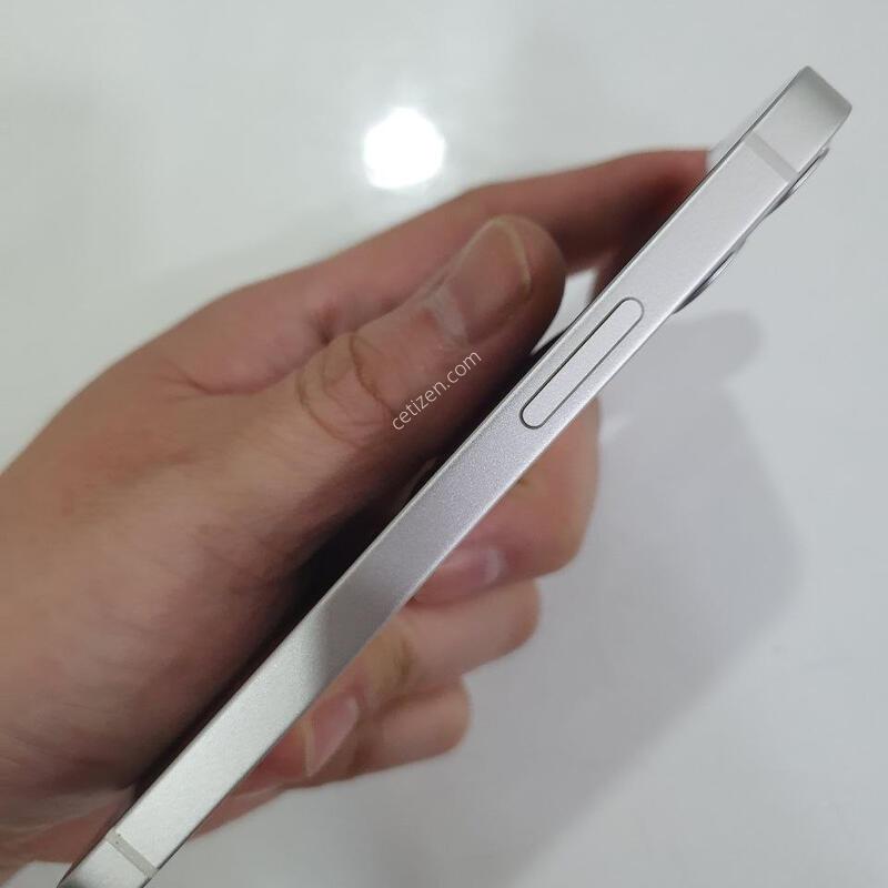������12�̴�64G ���ܻ� ������ S�� �߰��� �����