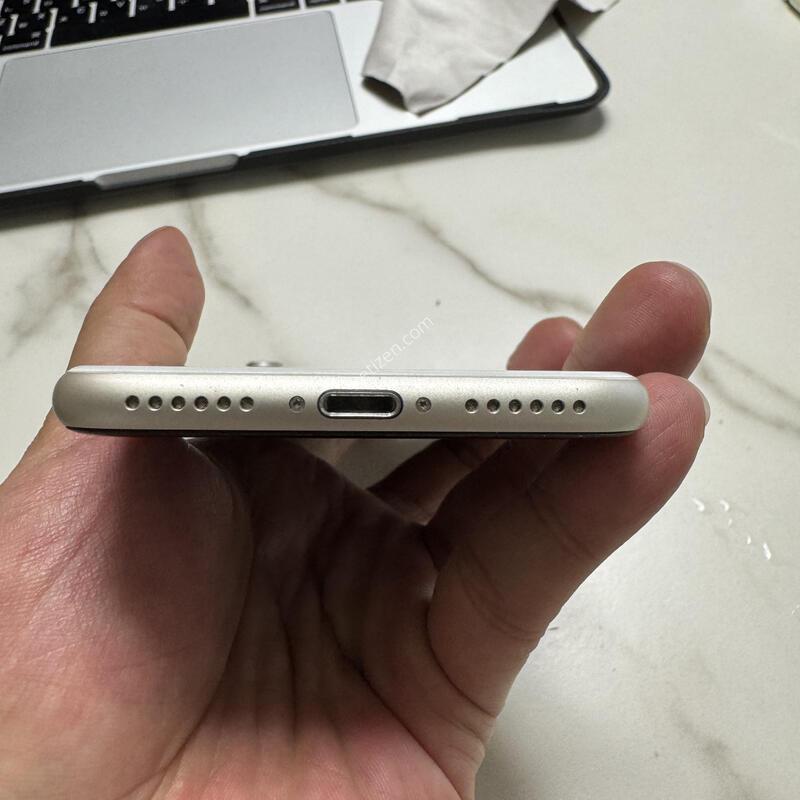 (100%)������SE3 128G ��Ÿ����Ʈ �Ǹ��ؿ�.