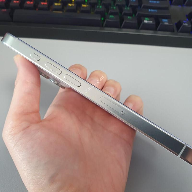 ������16 ���� / 256GB / ȭ��Ʈ / ���͸����� 88%