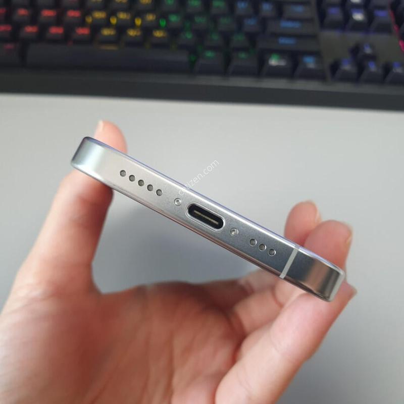 ������16 ���� / 256GB / ȭ��Ʈ / ���͸����� 88%