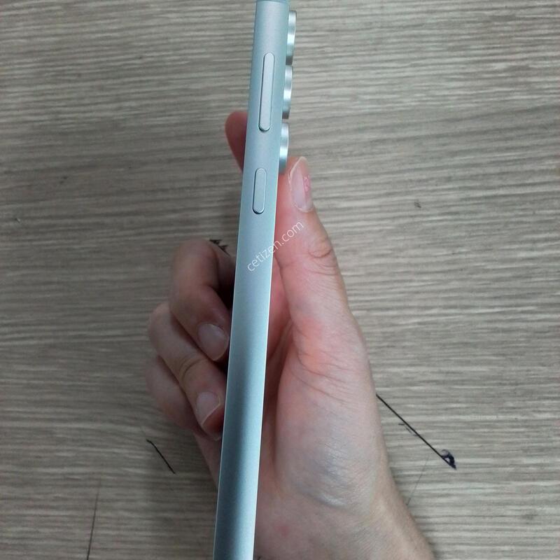 ������s23F3 256�Ⱑ
