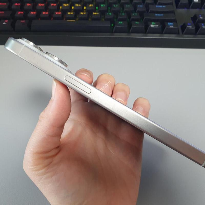 ������15 ���� �ƽ� / 512GB / ȭ��Ʈ / ���͸� �缳 ����
