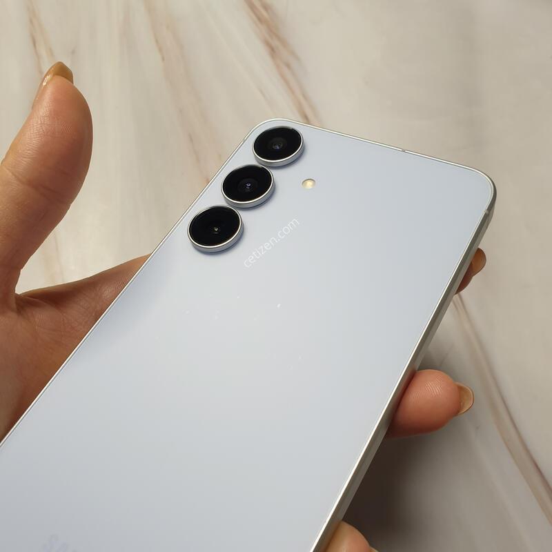 LG ������ S25FE ���� 256G A�� �Ǹ��մϴ�