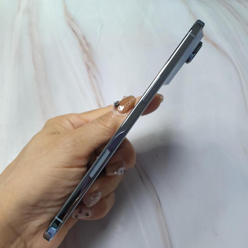 ������17���� ��ī�̺��� 512G S�� �Ǹ��մϴ�