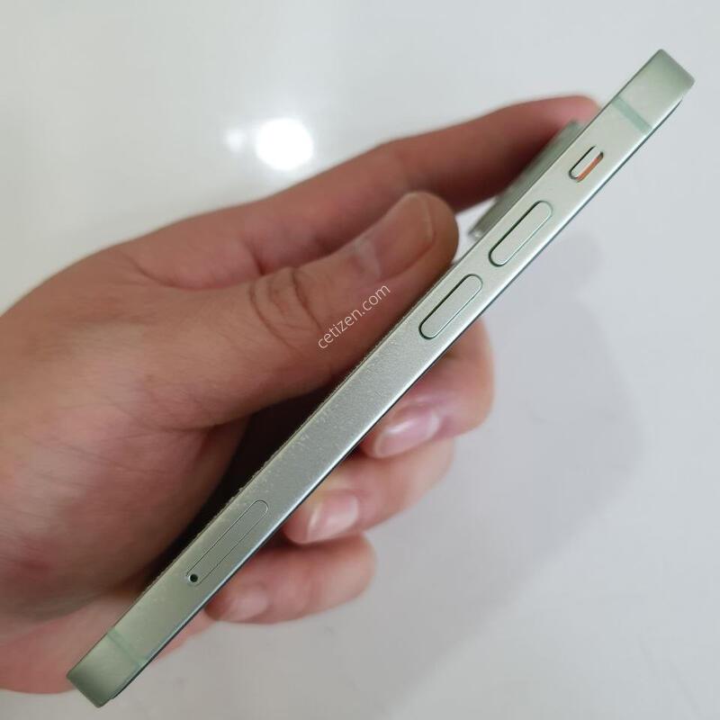 ������12�̴�128G ���ܻ� ���±� �߰��� �����