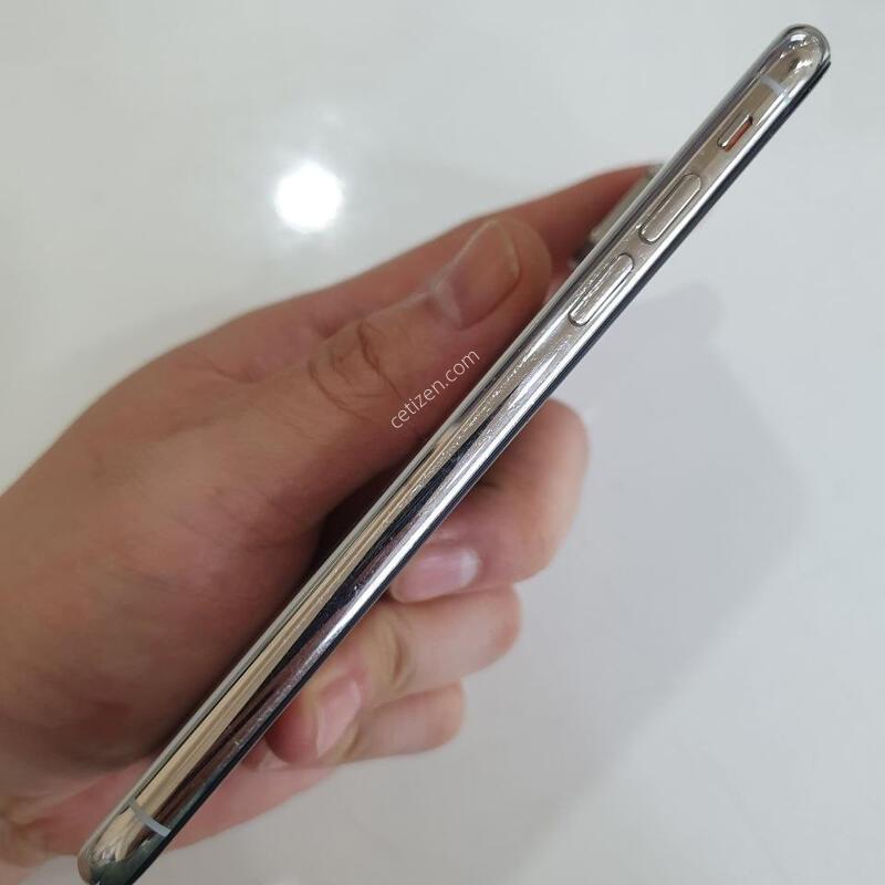������ XS 256G ���ܻ� ���±� �߰��� �����