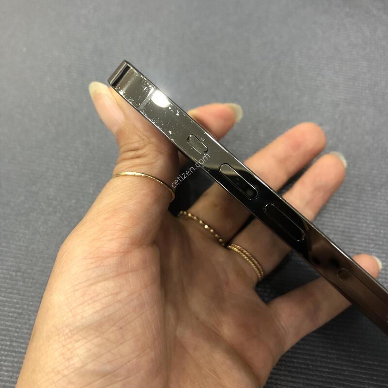 ������13���� �׷�����Ʈ 256G,�����ϰ� �Ǹ��մϴ�