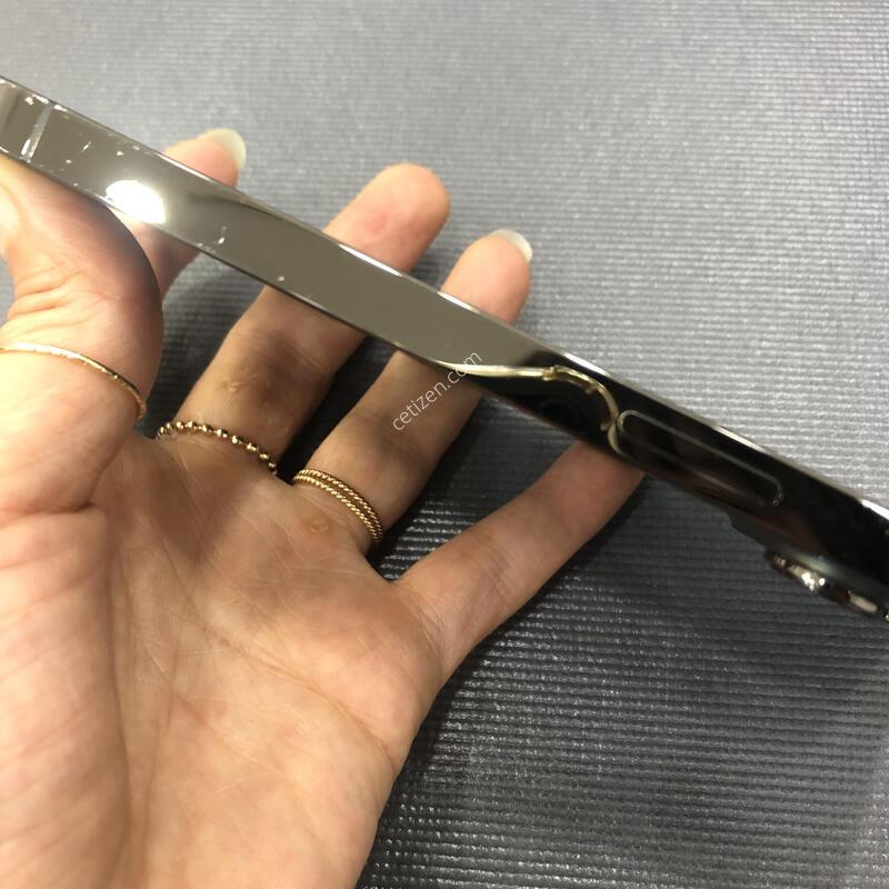 ������13���� �׷�����Ʈ 256G,�����ϰ� �Ǹ��մϴ�