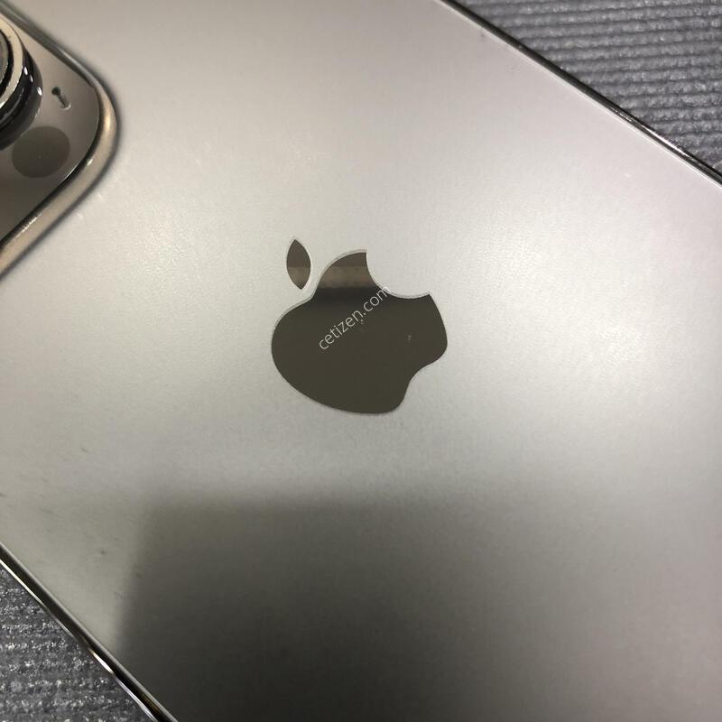 ������13���� �׷�����Ʈ 256G,�����ϰ� �Ǹ��մϴ�