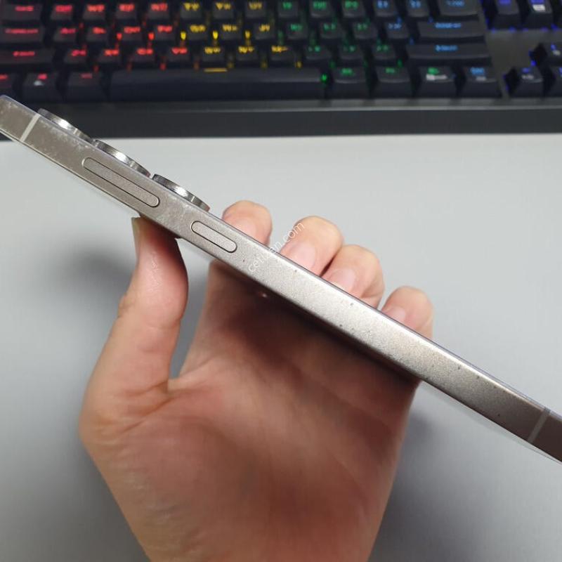 ������ S25 ��Ʈ�� / 256GB / ƼŸ�� �׷���