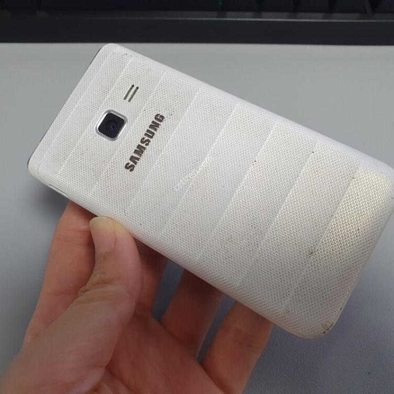 ������ ���� / 8GB / ȭ��Ʈ