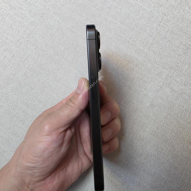 ������15���� 128GB ���� �Ǹ��մϴ�.