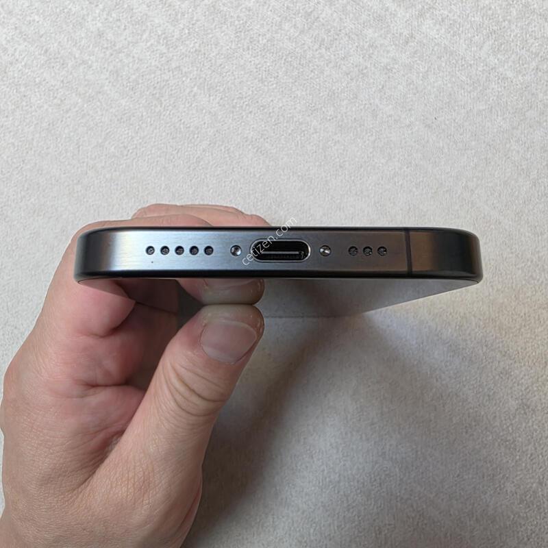 ������15���� 128GB ���� �Ǹ��մϴ�.