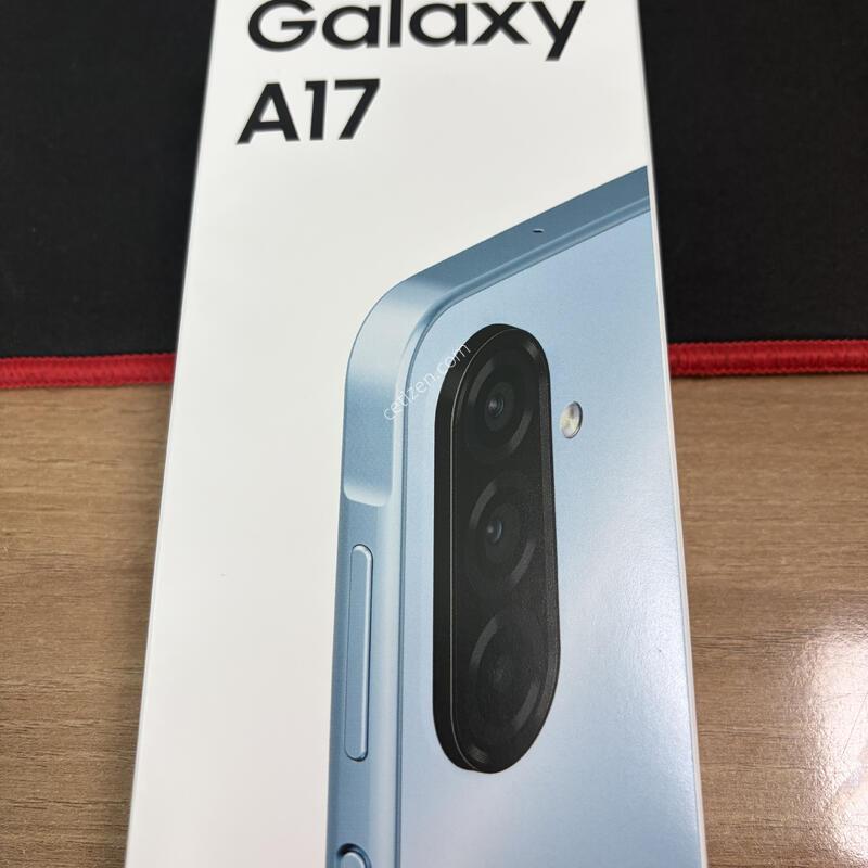 ������A17 128GB