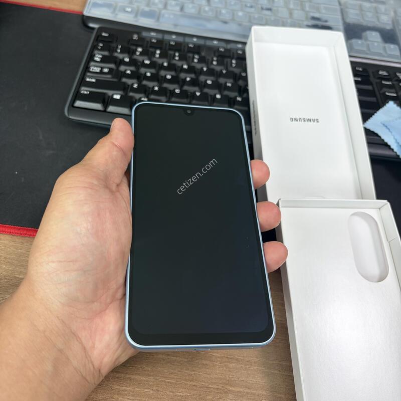 ������A17 128GB