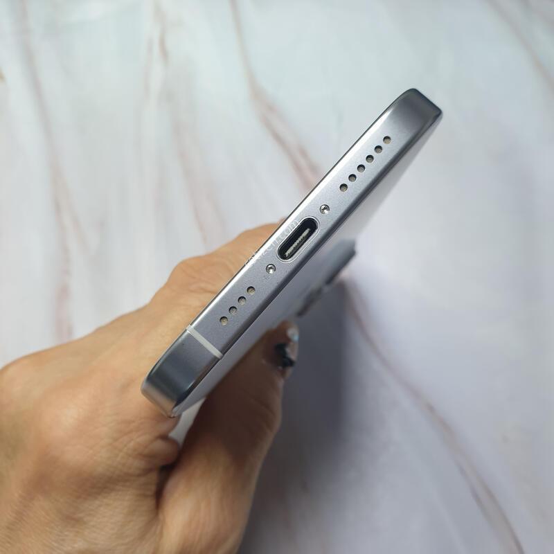 ������ 16���θƽ� ȭ��ƮƼŸ�� 256G S�� �Ǹ��մϴ�
