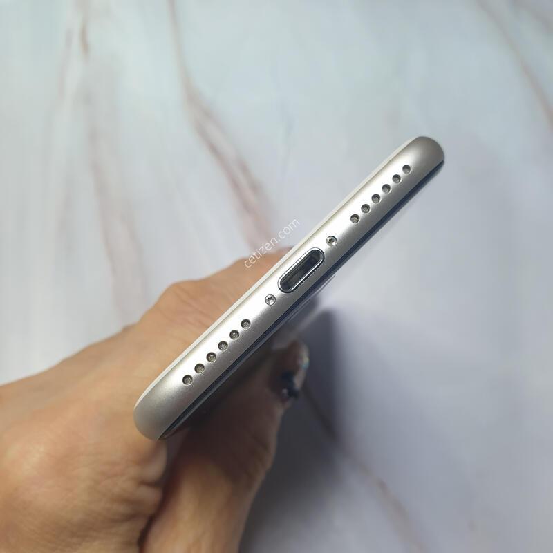 ������ SE3 ȭ��Ʈ 128G S�� �Ǹ��մϴ�