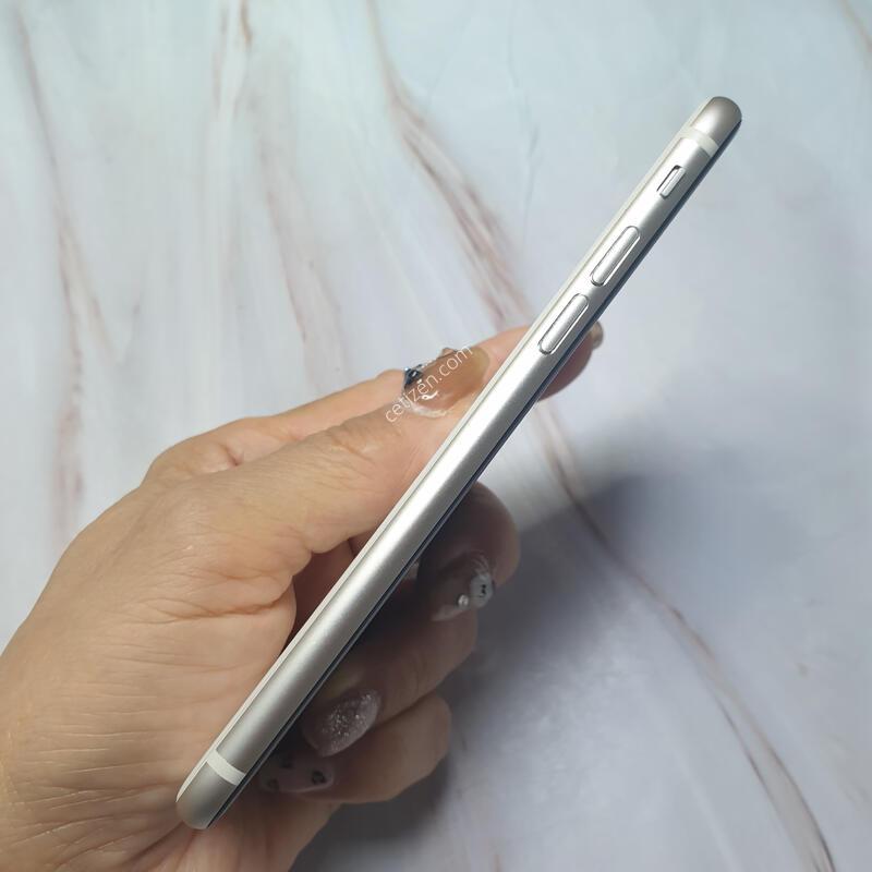������ SE3 ȭ��Ʈ 128G S�� �Ǹ��մϴ�