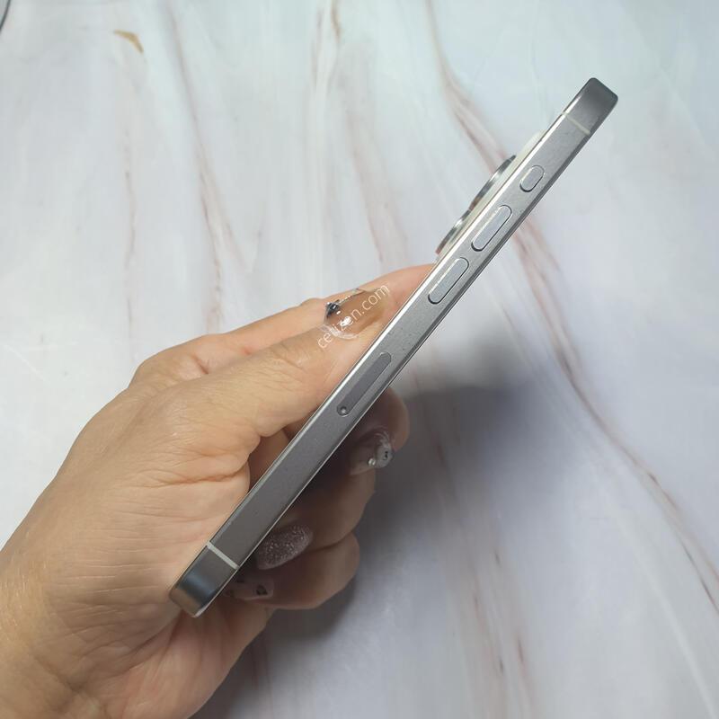 ������15���� ȭ��ƮƼŸ�� 256G A�� ������ �Ǹ��մϴ�