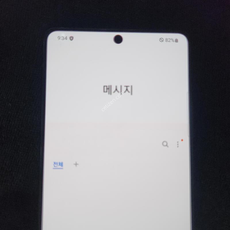 ����A