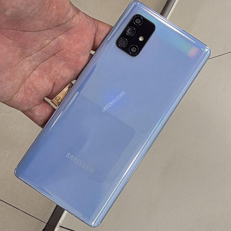 ������ ���� ����Ʈ���� 128GB ���� ������ ����� �Ǹ�