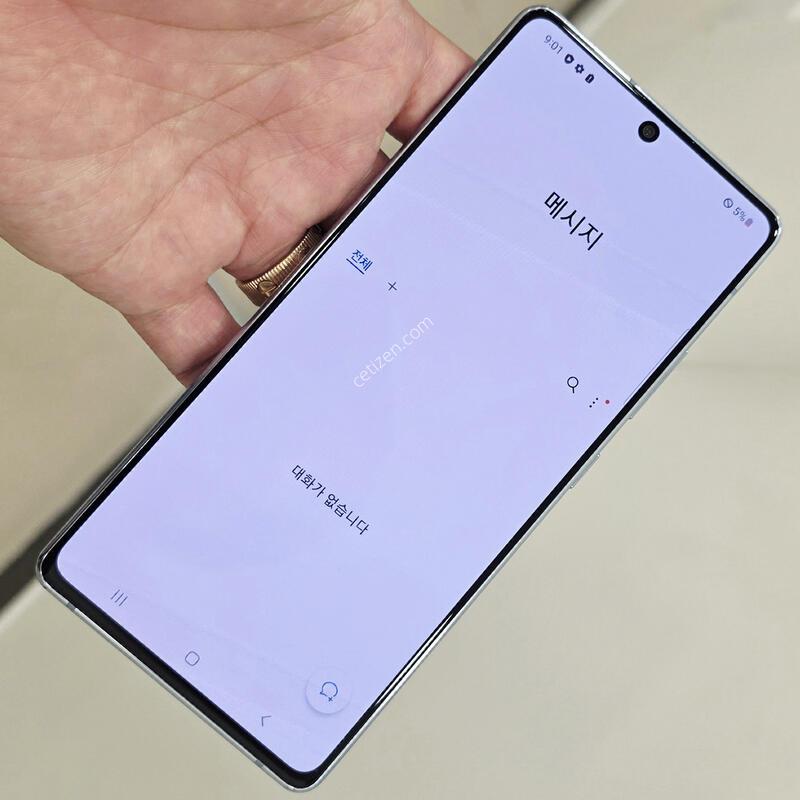 ������ ���� ����Ʈ���� 128GB ���� ������ ����� �Ǹ�