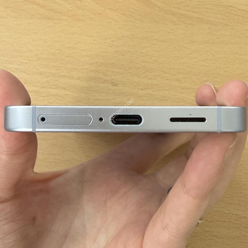 ������ S25 256GB ���̽����� �Ǹ��մϴ�