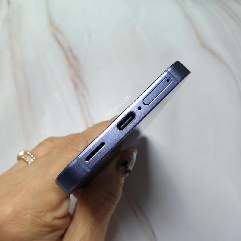 LG ������ S24 ���̿÷� 256G S�� �Ǹ��մϴ�