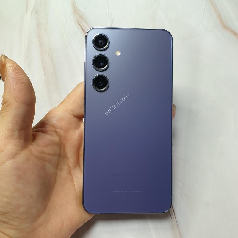 LG ������ S24 ���̿÷� 256G S�� �Ǹ��մϴ�