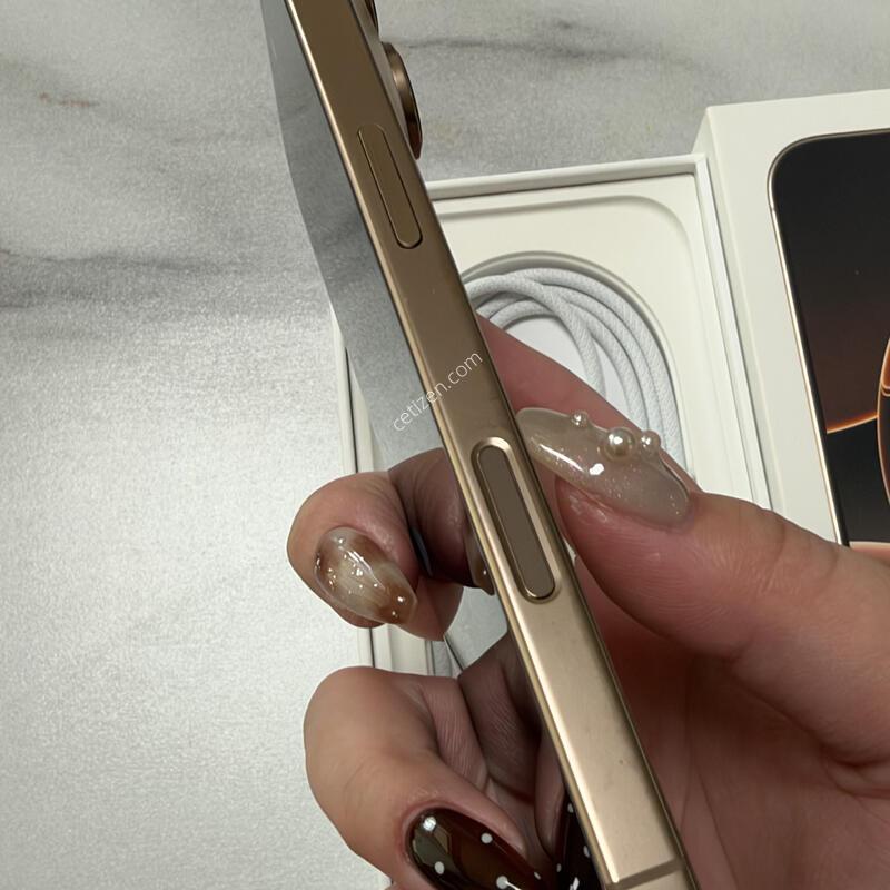 ������ 16���� ����ƮƼŸ�� 256GB