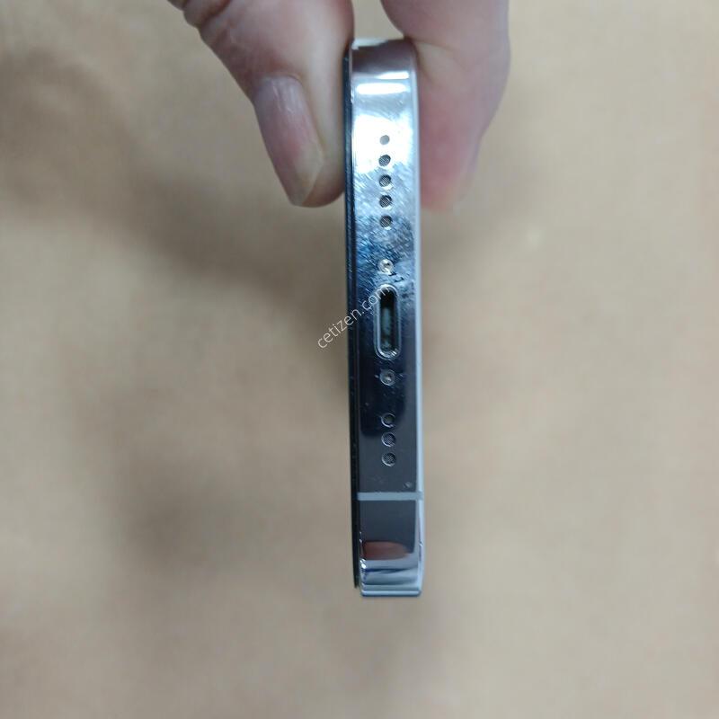 AIP-14P-256GB   ��Ȱ�ܻ�,���������  ����ȭ�鿡 ���ϰ�  �Ǳ⽺�־��  ������ ȭ��Ʈ  ���͸�����74%  �ʸ�,���̽������